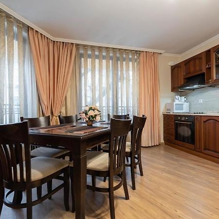 Vazov Residence , two bedroom top centre apartment Varna Buitenkant foto