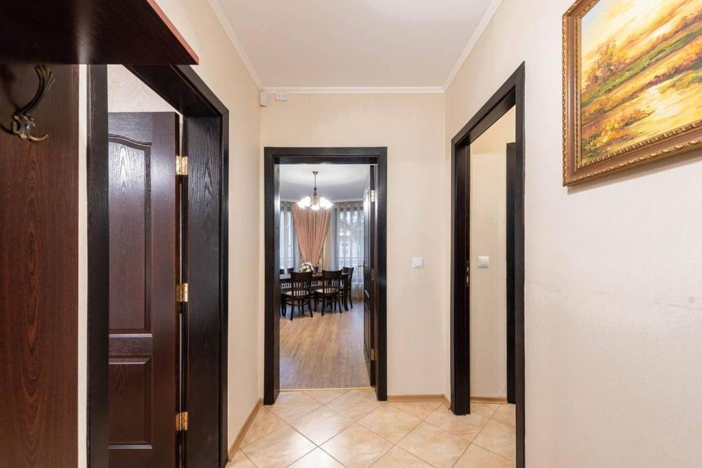 Vazov Residence , two bedroom top centre apartment Varna Buitenkant foto