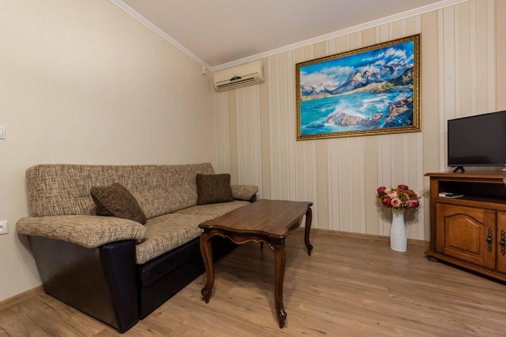 Vazov Residence , two bedroom top centre apartment Varna Buitenkant foto