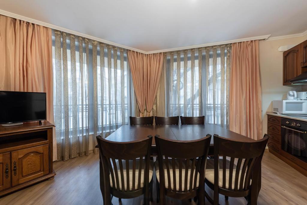 Vazov Residence , two bedroom top centre apartment Varna Buitenkant foto